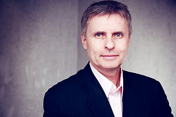 Dr. Thorsten Fox